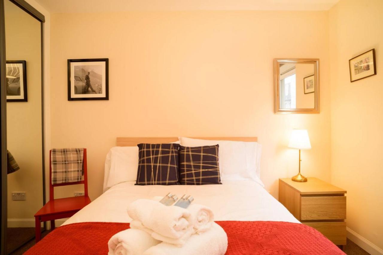 Altido Lovely Apartment For 4 With Free Parking Edinburg Exteriör bild