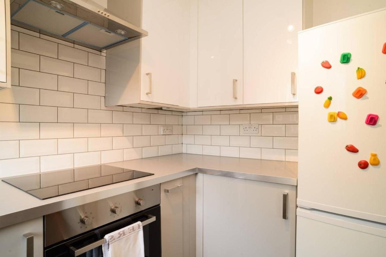 Altido Lovely Apartment For 4 With Free Parking Edinburg Exteriör bild