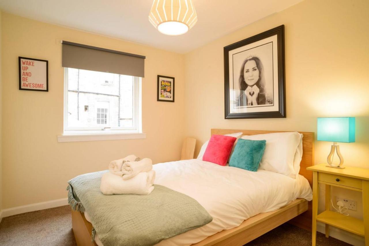 Altido Lovely Apartment For 4 With Free Parking Edinburg Exteriör bild